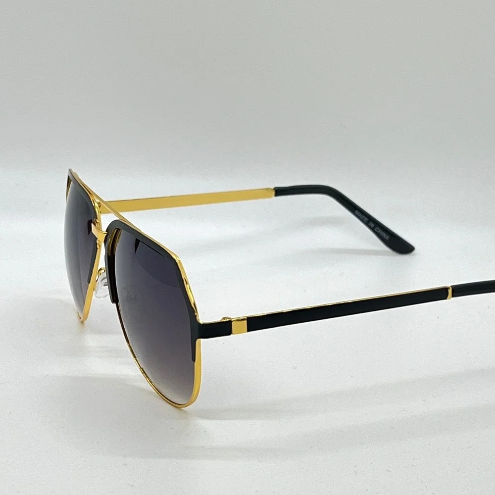 Mens Geometric Fashion Sunglasses Gold Black Frame Black Gradient Lens Driving